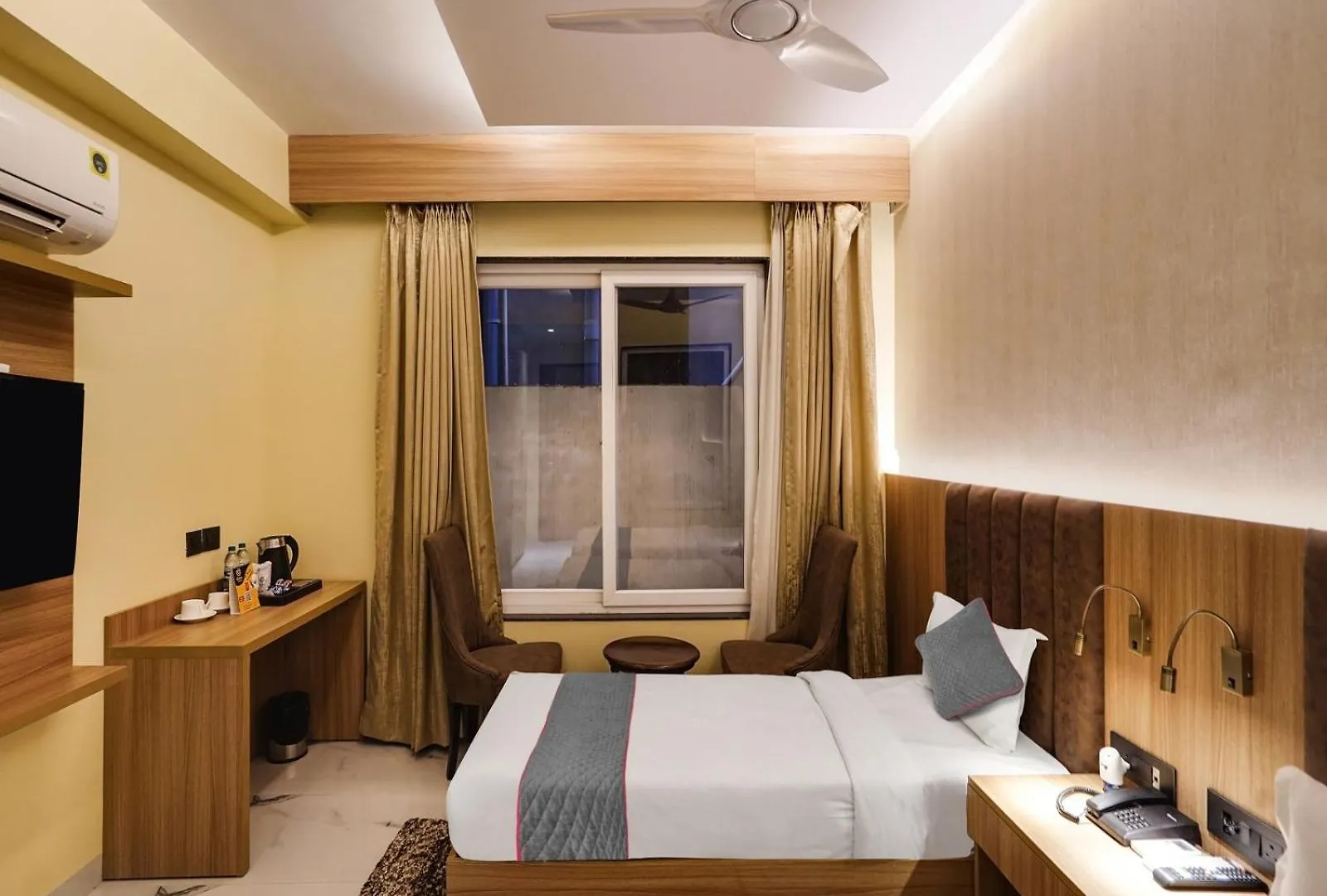 Hotel Grand Premium New Delhi 4*,  India