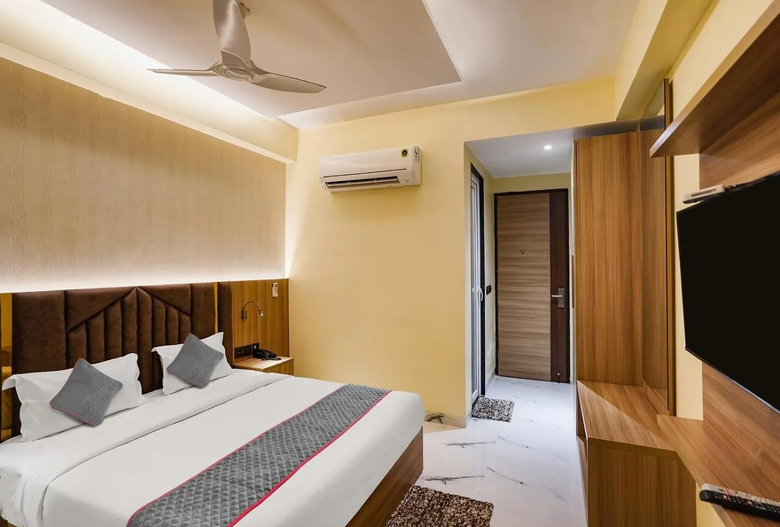Hotel Grand Premium New Delhi