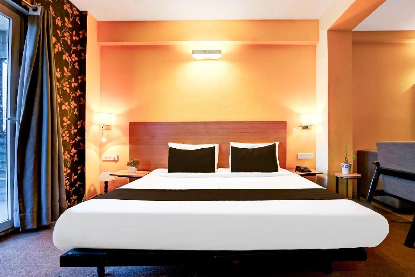 Hotel Grand Premium New Delhi