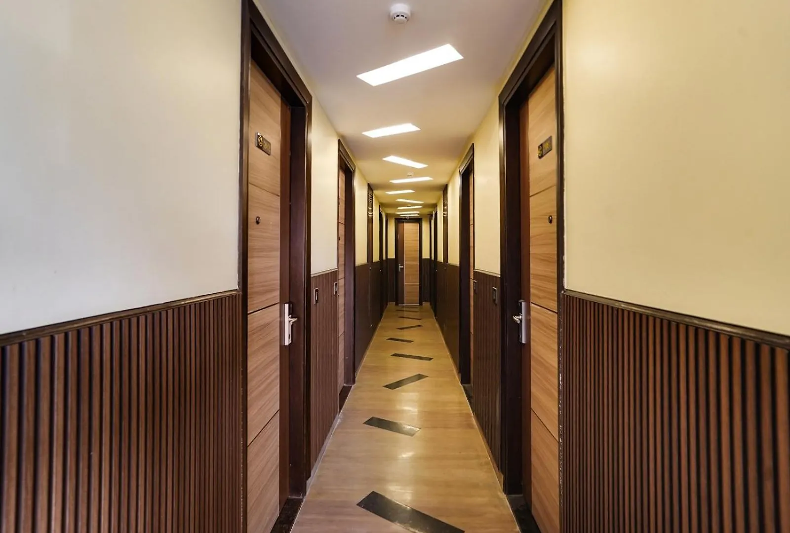 Hotel Grand Premium New Delhi