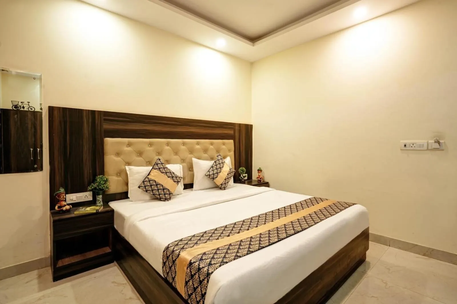 Hotel Grand Premium New Delhi