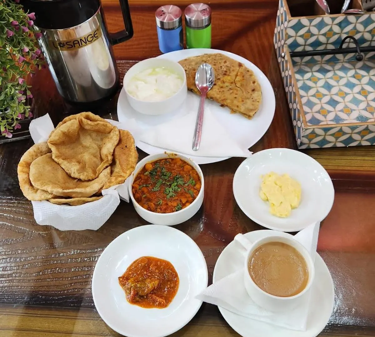 Hotel Grand Premium New Delhi
