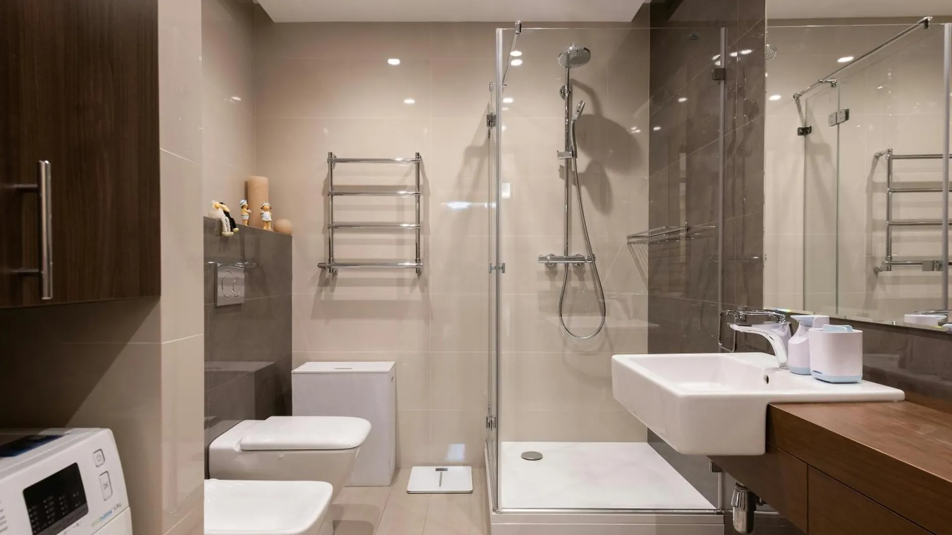 Hotel Grand Premium New Delhi