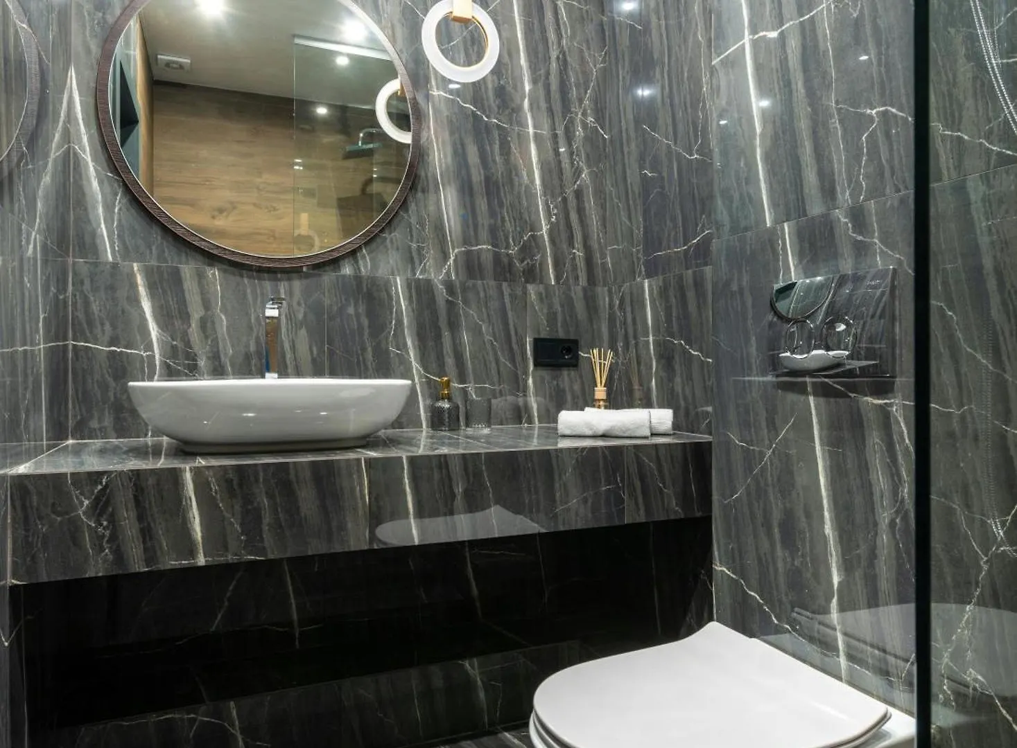 Hotel Grand Premium New Delhi